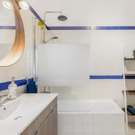 Rustic View In Baixa By River Tagus * Lisboa