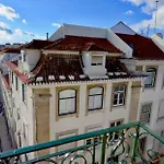 Baixa Heritage By Cathedral & Tram 28 By Nestatlisbon Appartamento