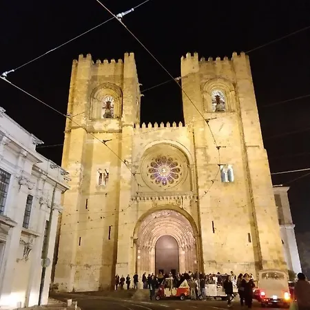 Rustic View In Baixa By River Tagus Lissabon