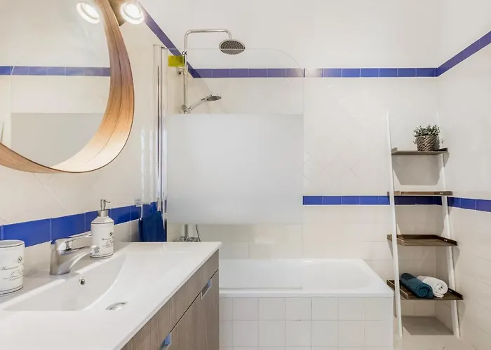 Baixa Heritage Apartments By Cathedral & Tram 28 * Lisbon