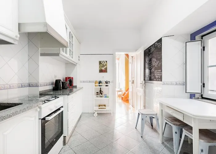 Baixa Heritage Apartments By Cathedral & Tram 28